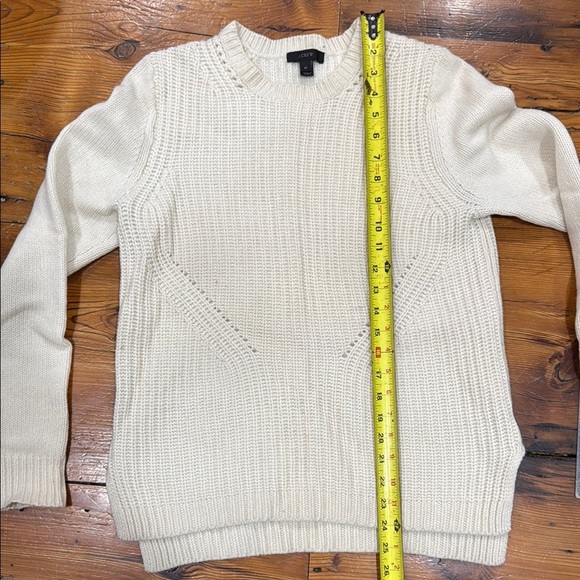 J.Crew Ivory Cream Knit Wool Sweater Size Medium - Picture 7 of 8